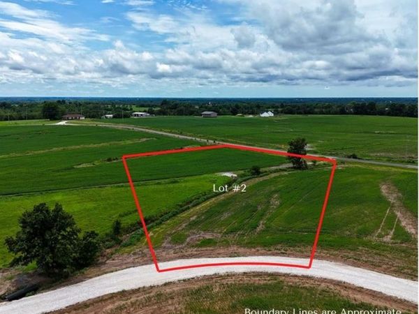 214 Autumn Hallow Ct, Old Monroe, MO 63369