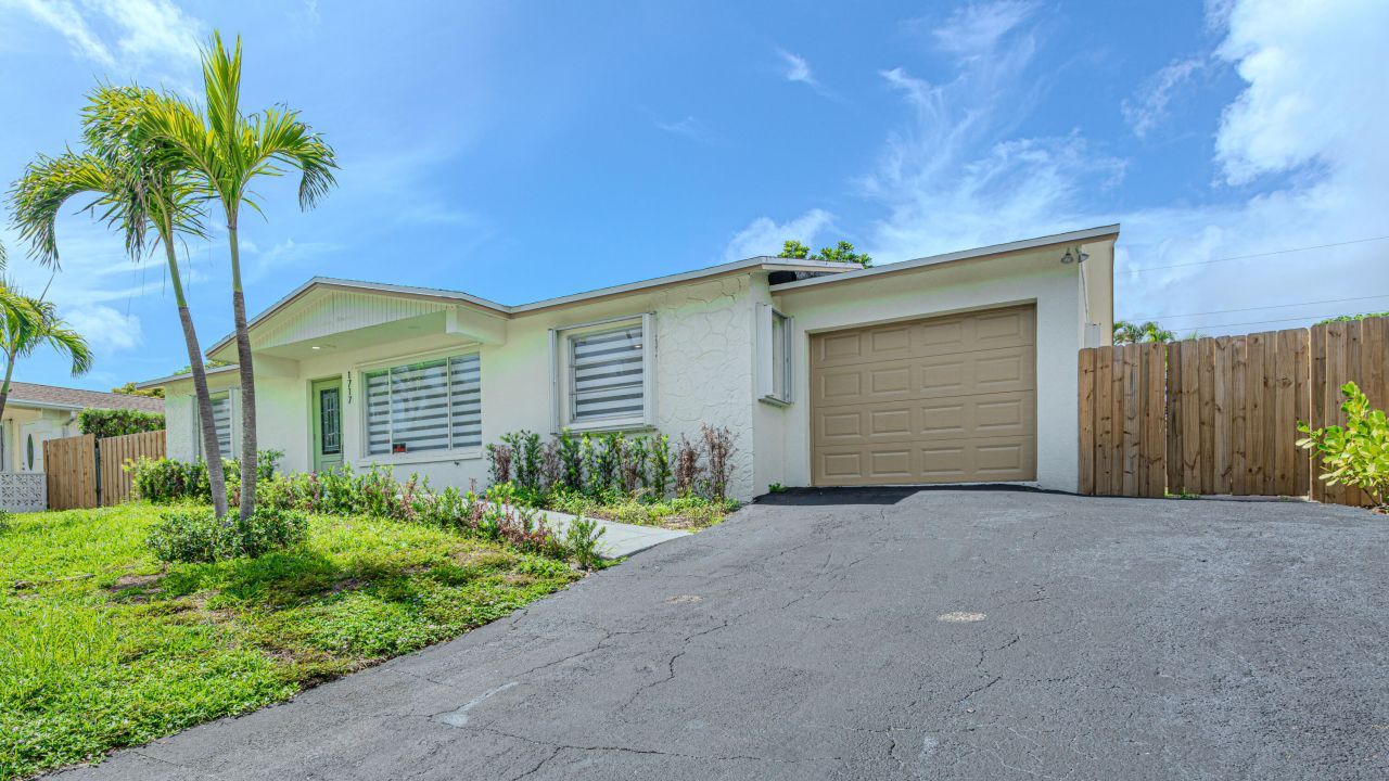 1717 16th Court N, Lake Worth Beach, FL 33460 Photo