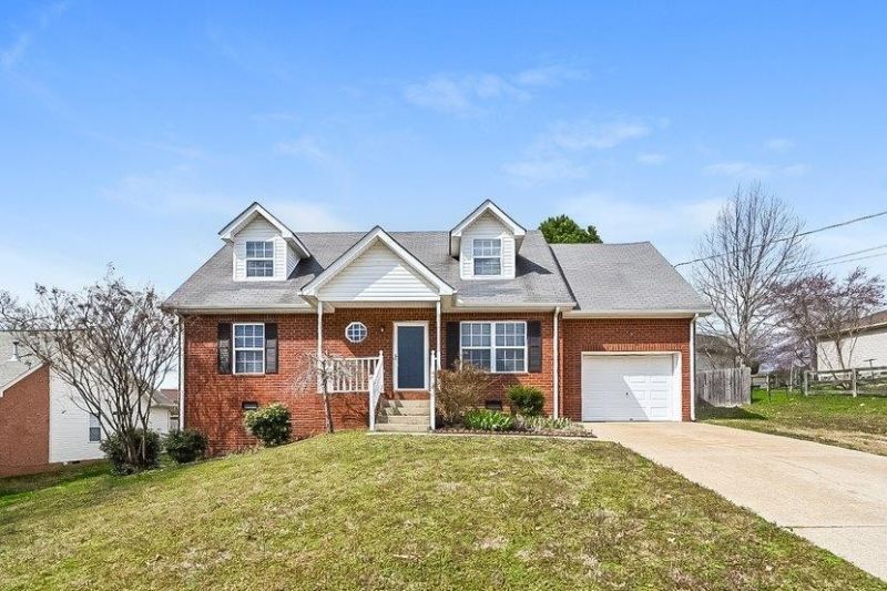 802 Pebble Beach Cir, Mount Juliet, TN 37122 Main Photo