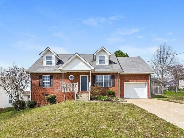 802 Pebble Beach Cir, Mount Juliet, TN 37122