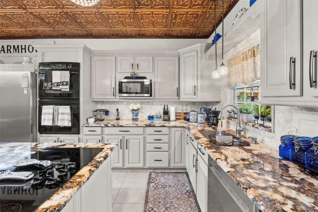 32137 Wolf Branch Lane, Sorrento, FL 32776 Photo