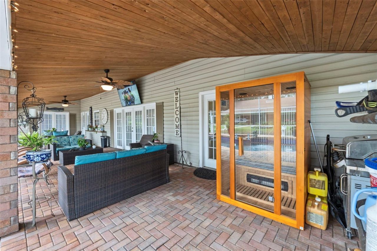 32137 Wolf Branch Lane, Sorrento, FL 32776 Photo