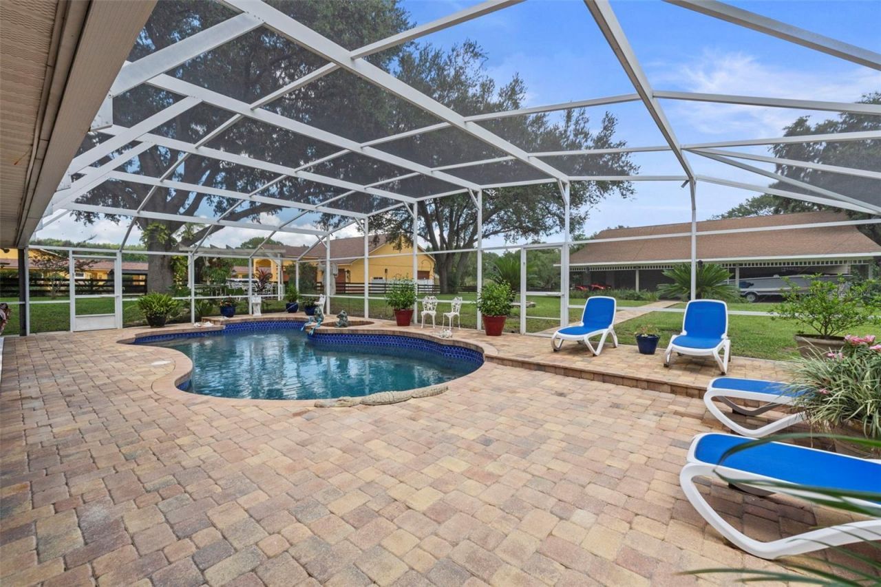 32137 Wolf Branch Lane, Sorrento, FL 32776 Photo