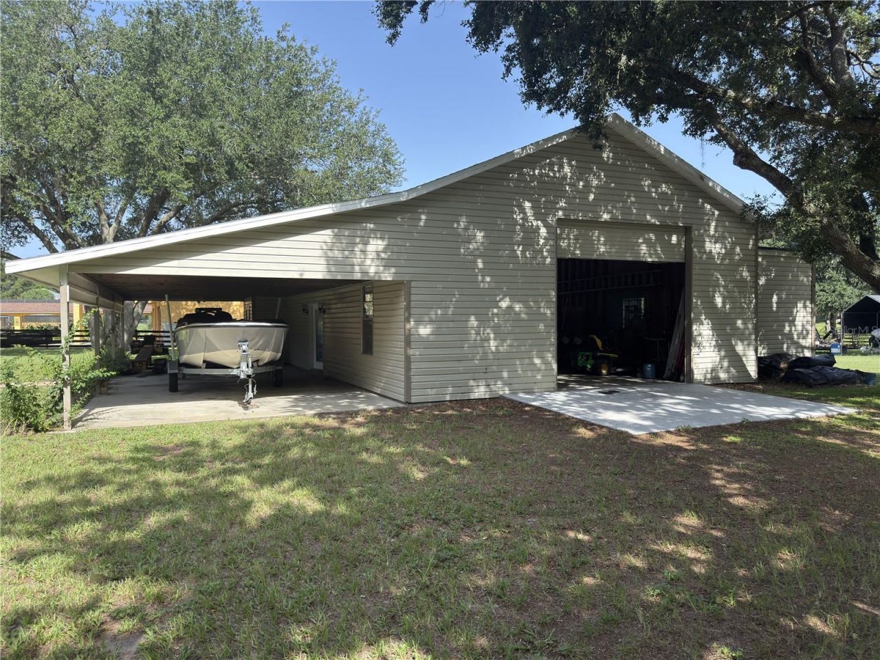 32137 Wolf Branch Lane, Sorrento, FL 32776 Photo