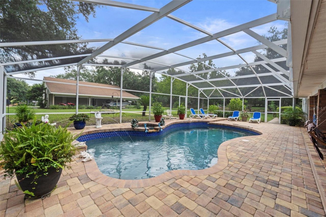 32137 Wolf Branch Lane, Sorrento, FL 32776 Photo