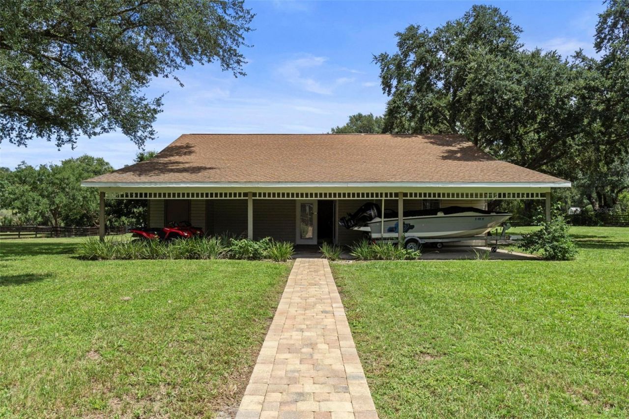 32137 Wolf Branch Lane, Sorrento, FL 32776 Photo