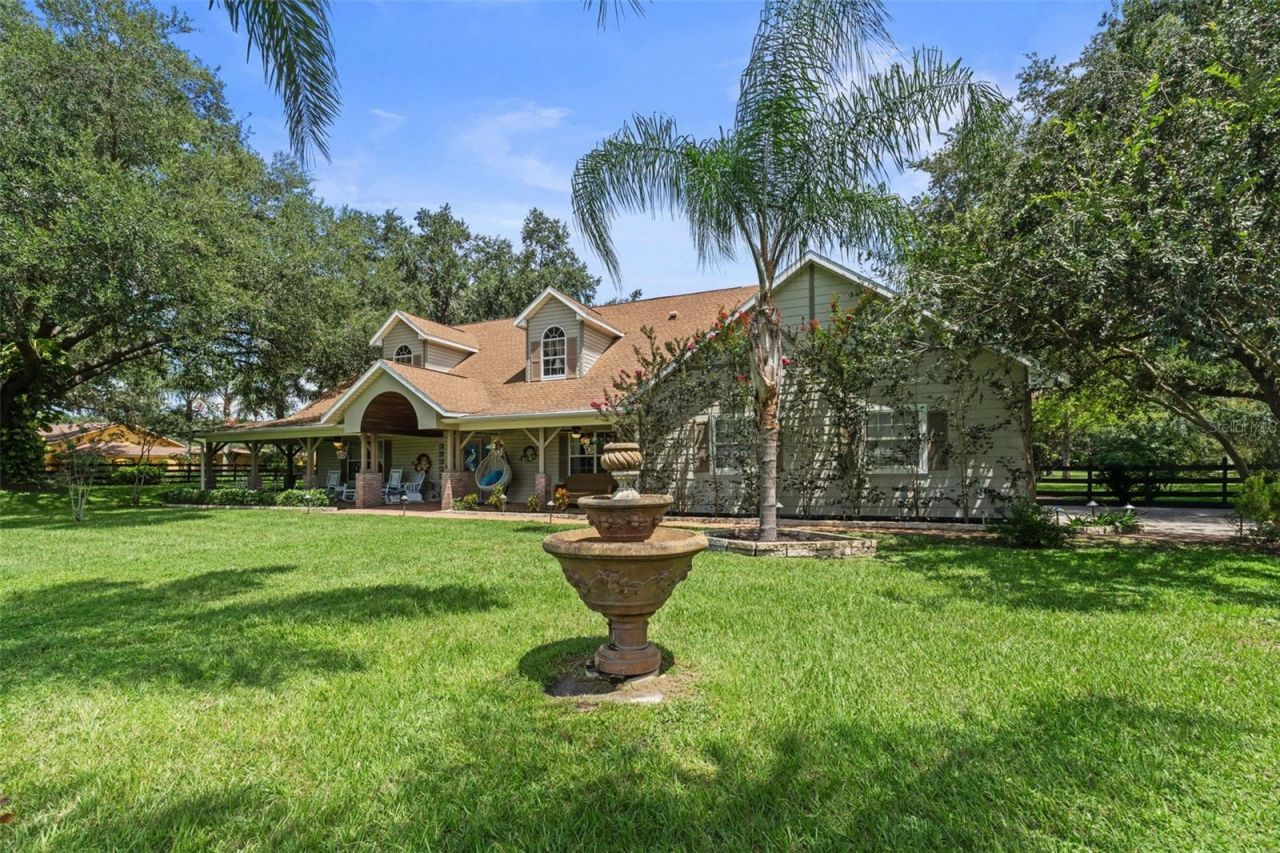 32137 Wolf Branch Lane, Sorrento, FL 32776 Photo