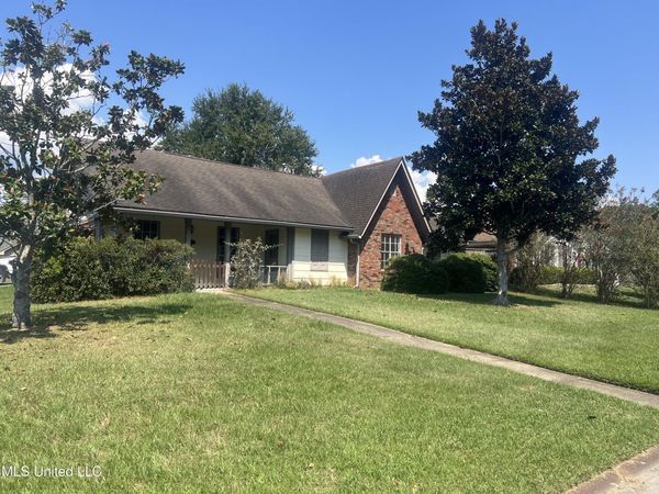 2158 Baywood Drive, Biloxi, MS 39532