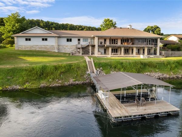 500 Valley Airport Drive, Cotter, AR 72626