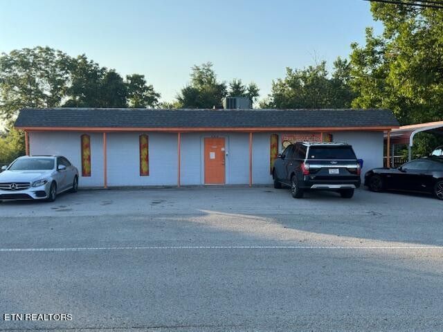 362 Old Lantana Rd, Crossville, TN 38555 Main Photo