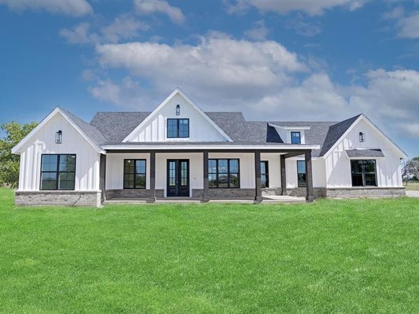 5926 High Mesa Drive, Justin, TX 76247