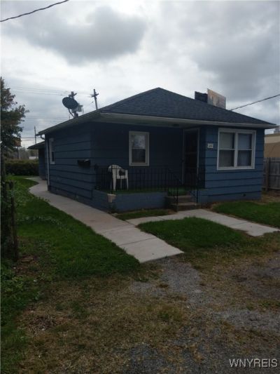 25 Holbrook Street, Buffalo, NY 14218 Main Photo