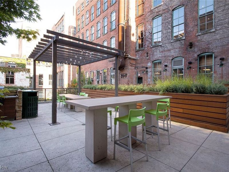 725 Johnson Court, Unit 311, Cleveland, OH 44113 Photo 15