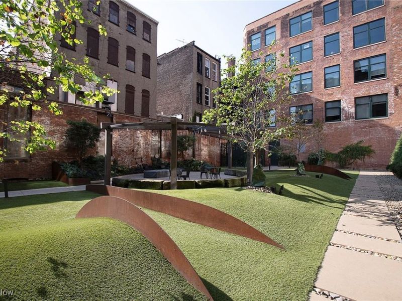 725 Johnson Court, Unit 311, Cleveland, OH 44113 Photo 17