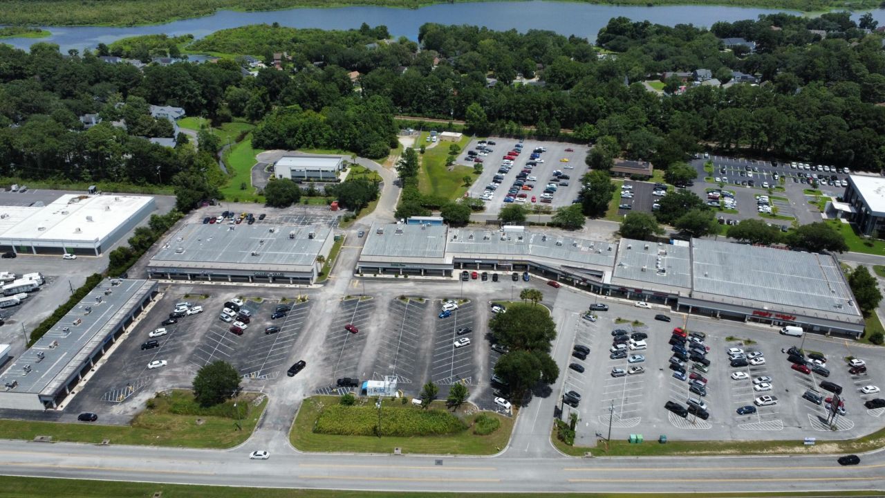 8780 Rivers Avenue Photo 11