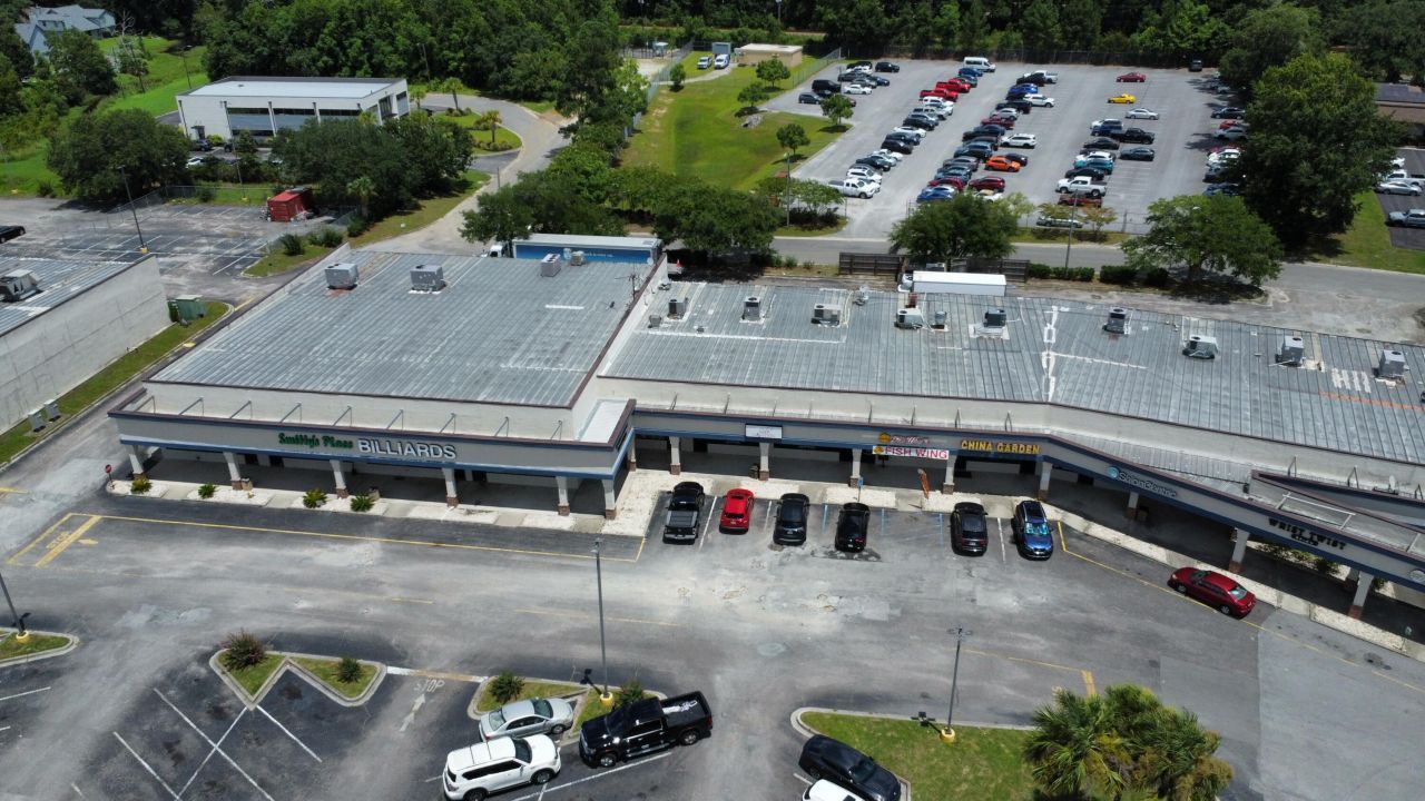 8780 Rivers Avenue Photo 4