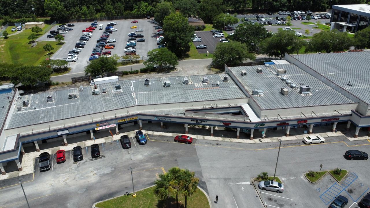 8780 Rivers Avenue Photo 5