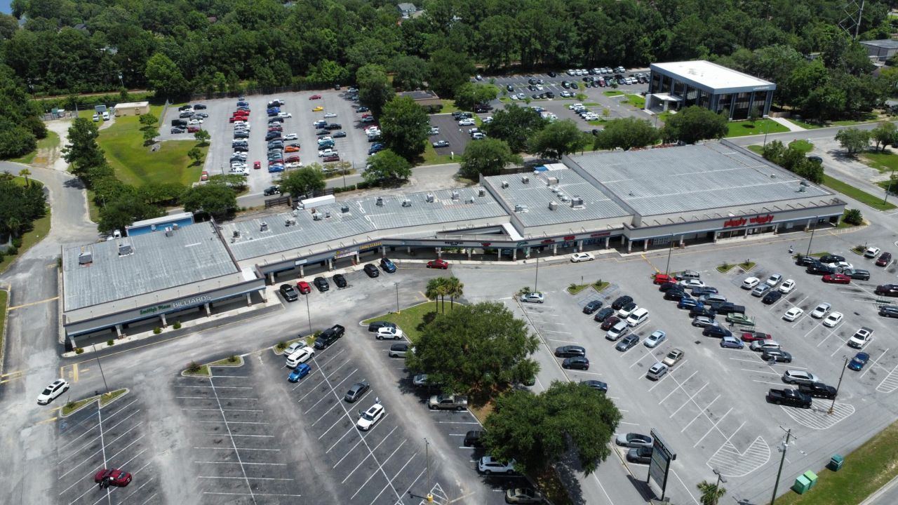 8780 Rivers Avenue Photo 7