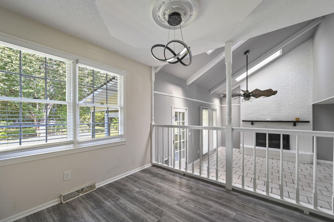 8131 Waltham Road Photo 10