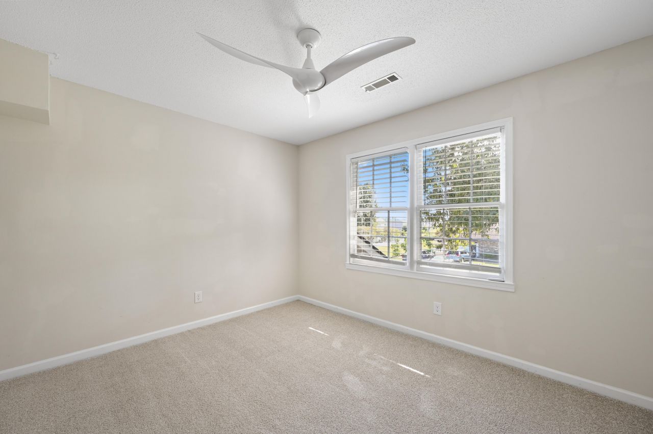 8131 Waltham Road Photo 14