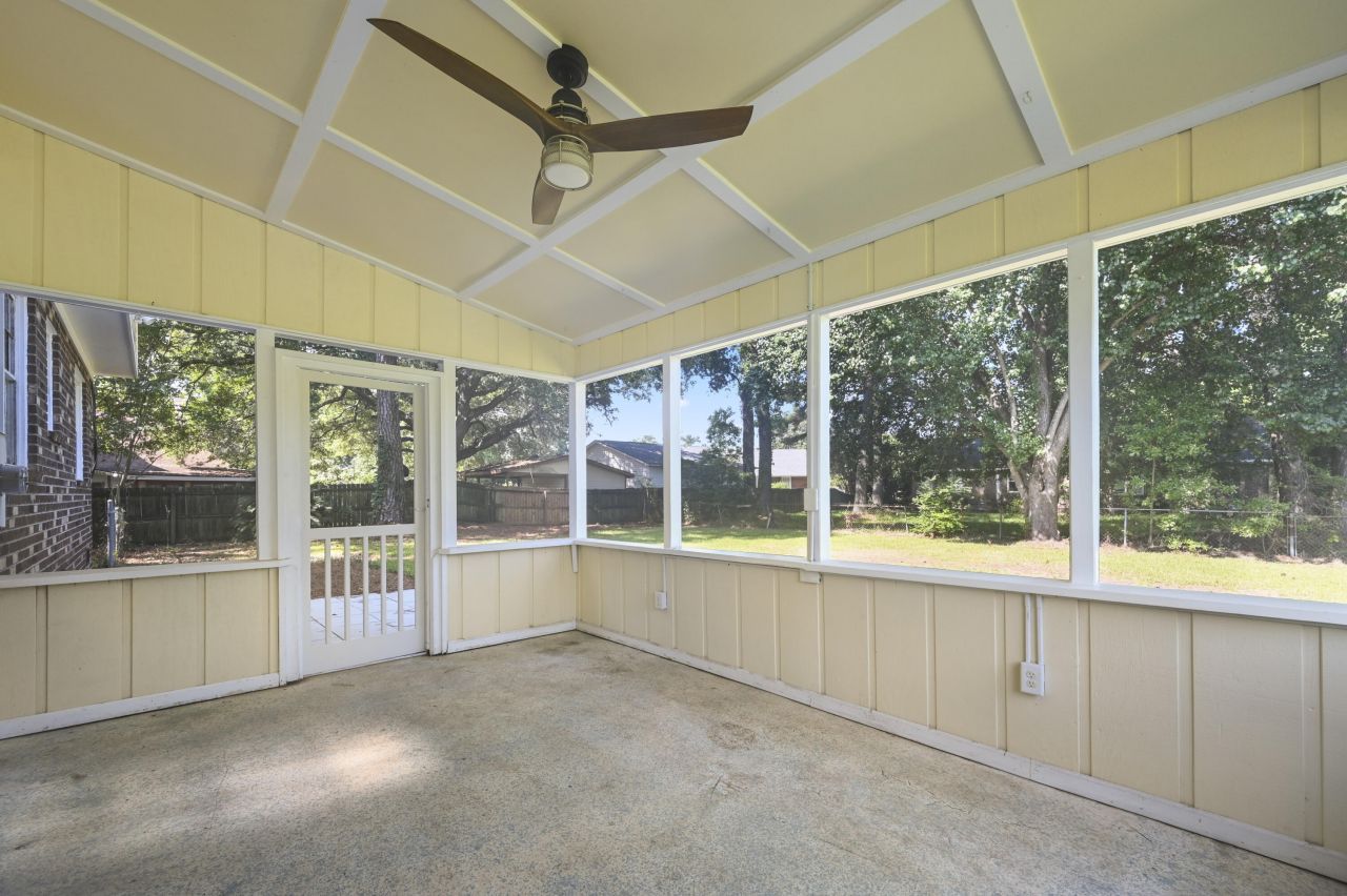 8131 Waltham Road Photo 16