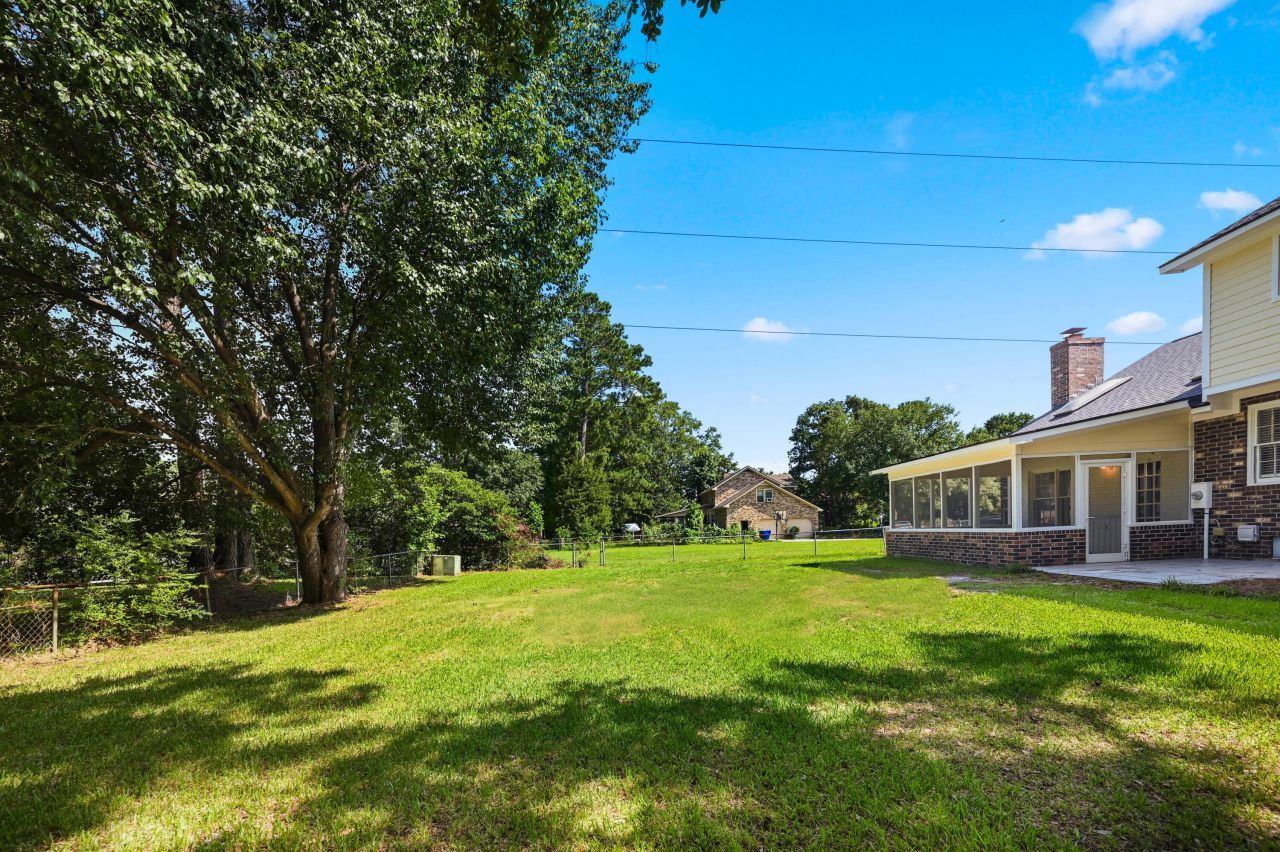 8131 Waltham Road Photo 17