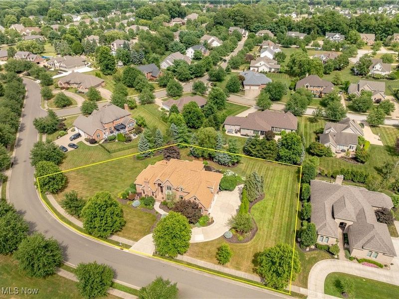 1542 Alexandria Parkway SE, North Canton, OH 44709 Photo 4