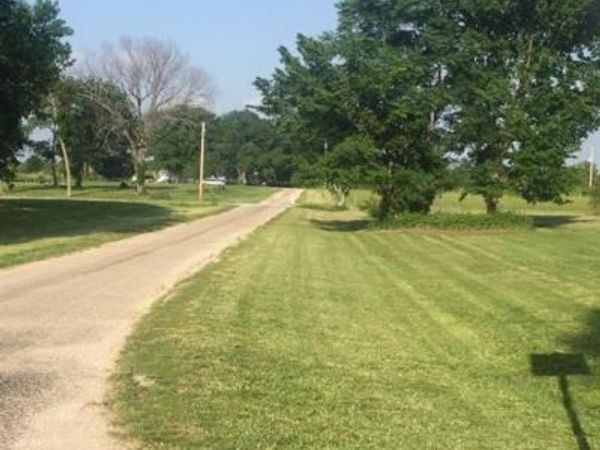 315 Commercial Street, Kincaid, KS 66039