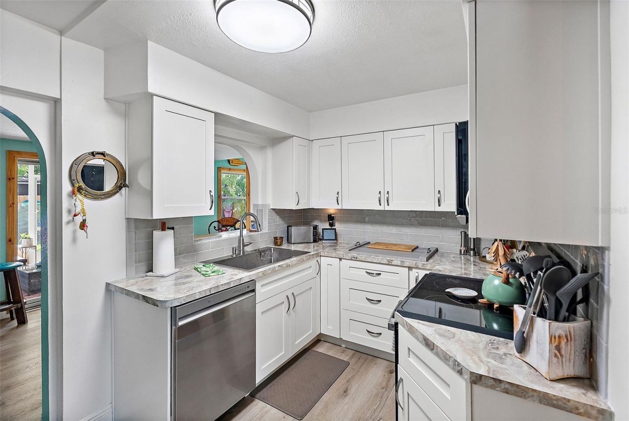 3464 79th Way N, Saint Petersburg, FL 33710 Photo