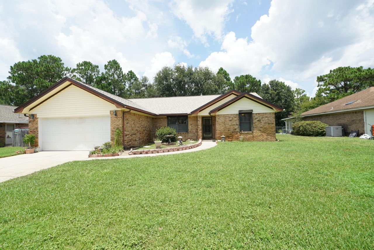 1065 Blvd De La Parisienne, Mary Esther, FL 32569 Main Photo