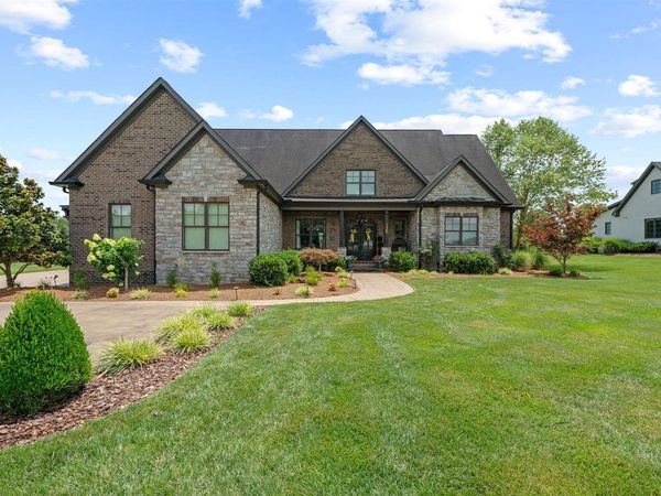 125 Village Way, Bowling Green, KY 42103