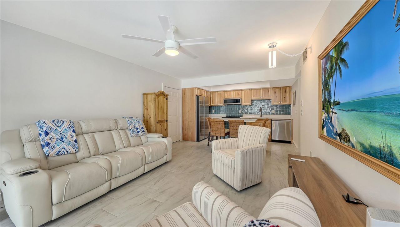 631 N Orange Avenue, Unit 107, Sarasota, FL 34236 Photo