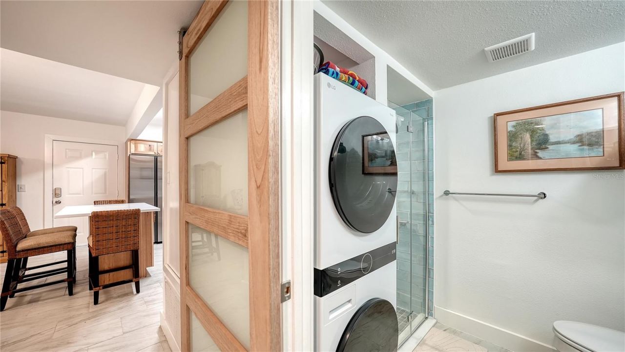 631 N Orange Avenue, Unit 107, Sarasota, FL 34236 Photo