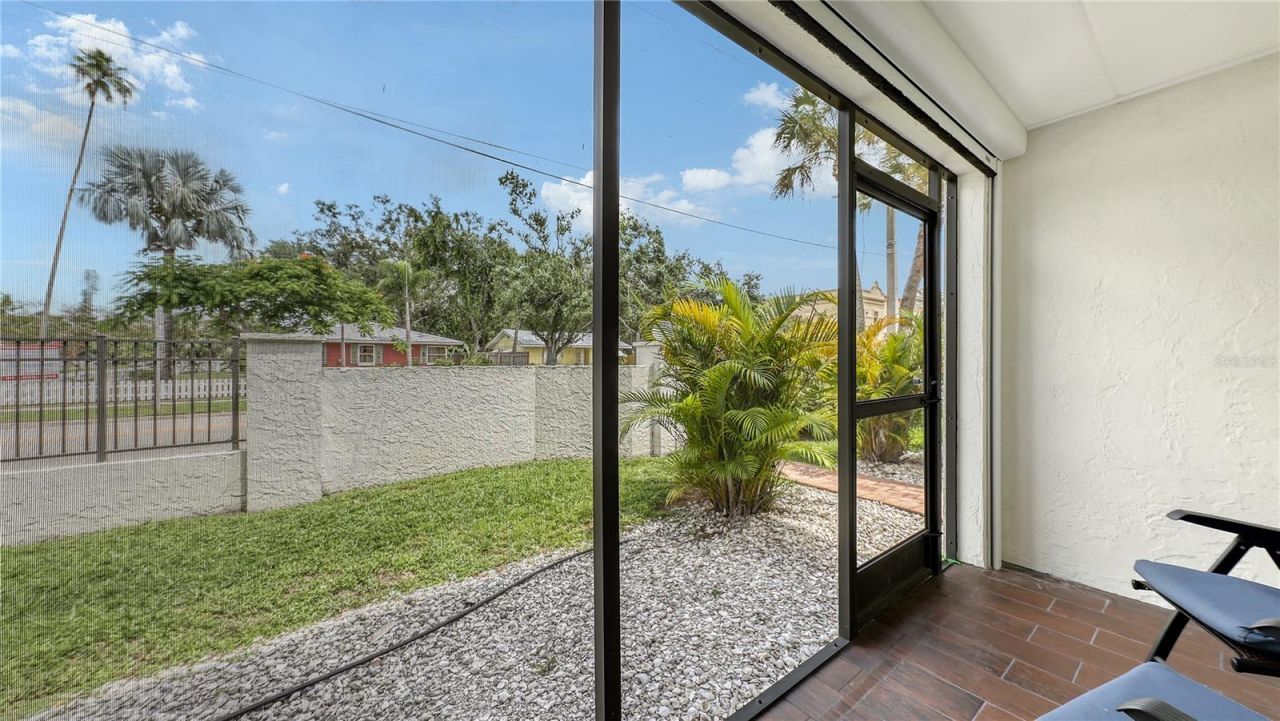 631 N Orange Avenue, Unit 107, Sarasota, FL 34236 Photo