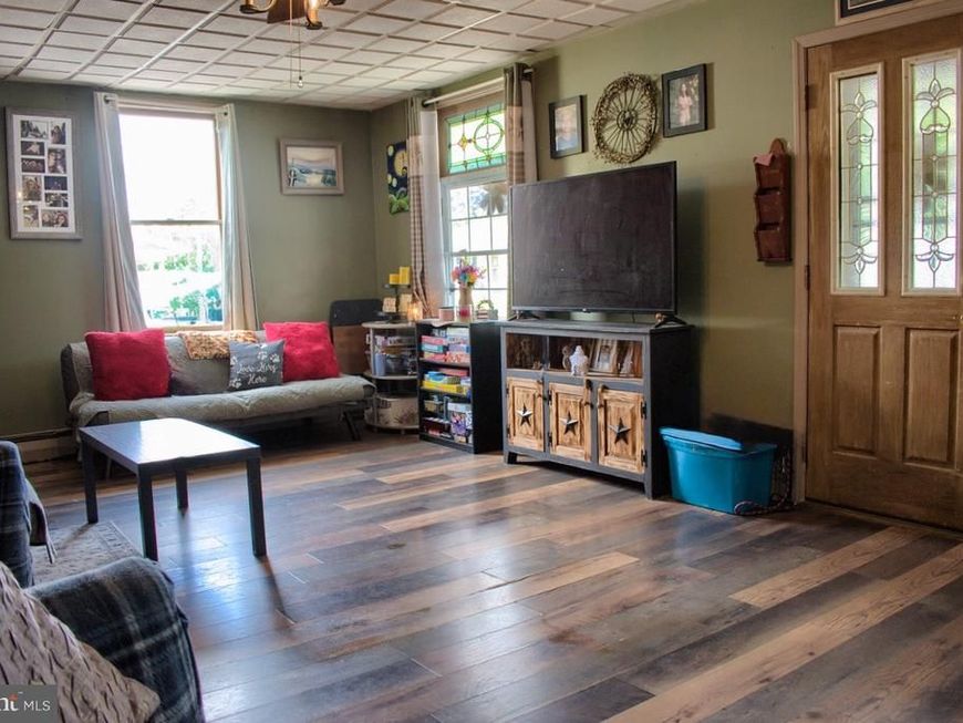 1530 Fern Street W, Coal Township, PA 17866 Main Photo