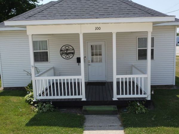 100 E Lyle Street, Milford, IL 60953