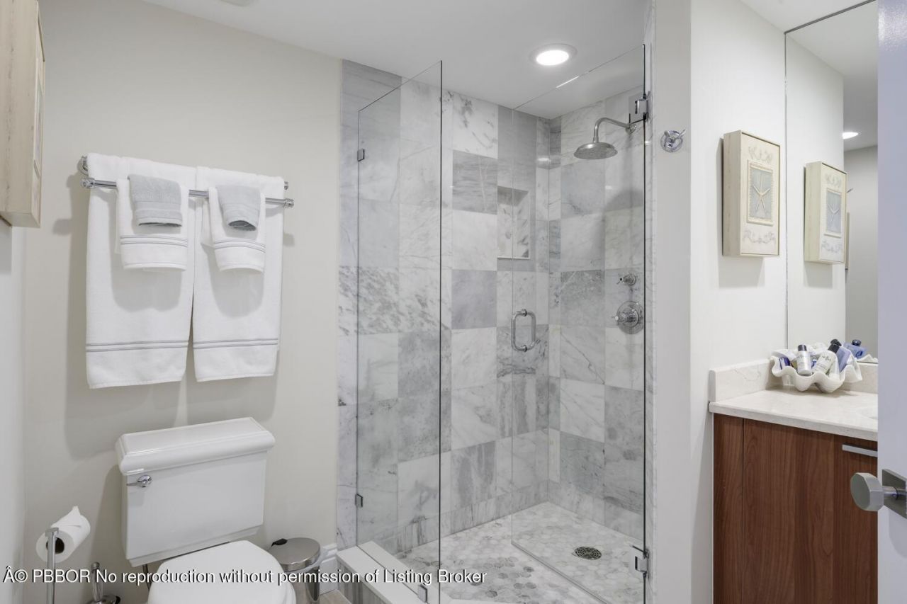 2650 Lake Shore Drive, Unit 1602, Riviera Beach, FL 33404 Photo