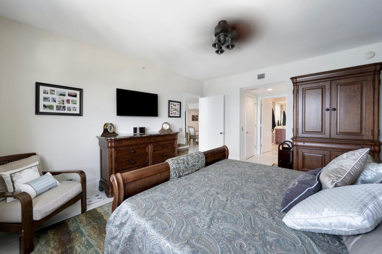 2650 Lake Shore Drive, Unit 1602, Riviera Beach, FL 33404 Photo