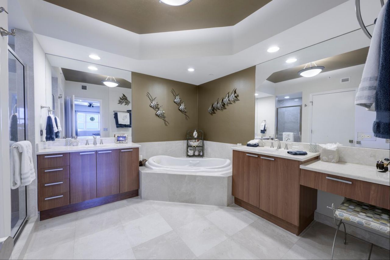 2650 Lake Shore Drive, Unit 1602, Riviera Beach, FL 33404 Photo