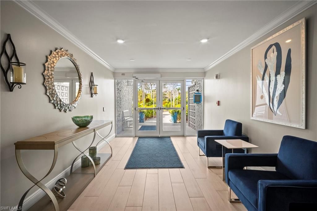 555 Park Shore Dr, Unit B212, Naples, FL 34103 Photo