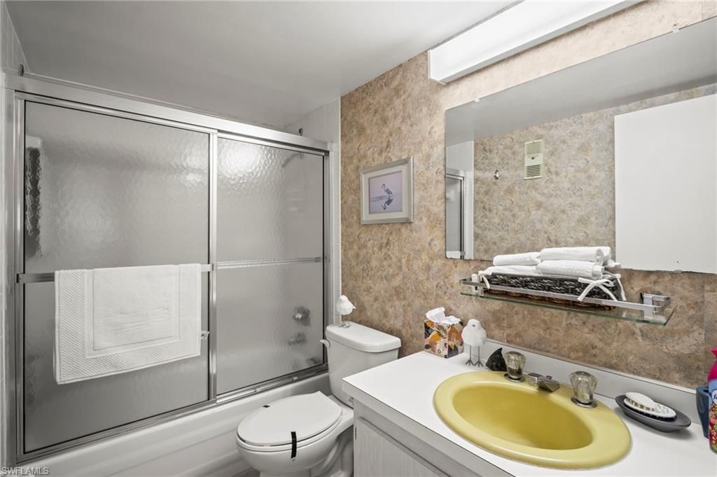 555 Park Shore Dr, Unit B212, Naples, FL 34103 Photo