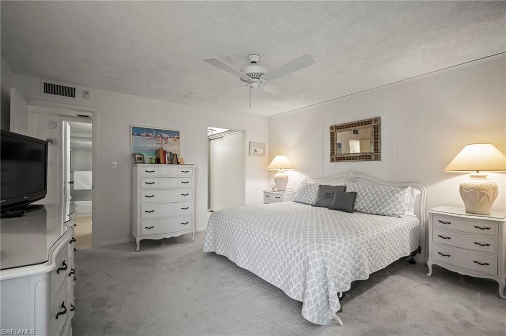 555 Park Shore Dr, Unit B212, Naples, FL 34103 Photo