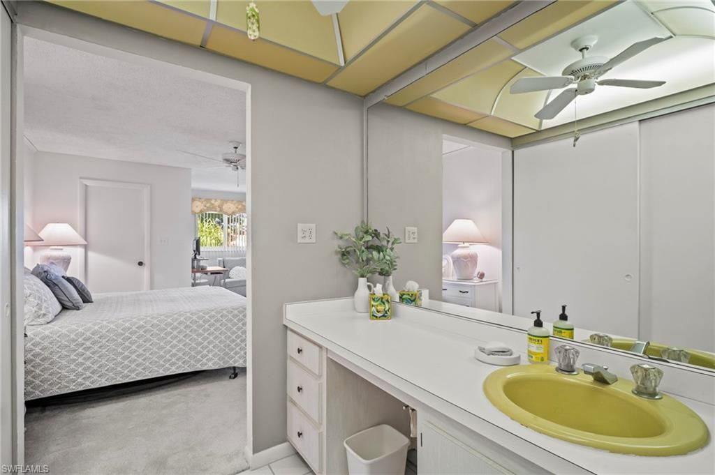 555 Park Shore Dr, Unit B212, Naples, FL 34103 Photo