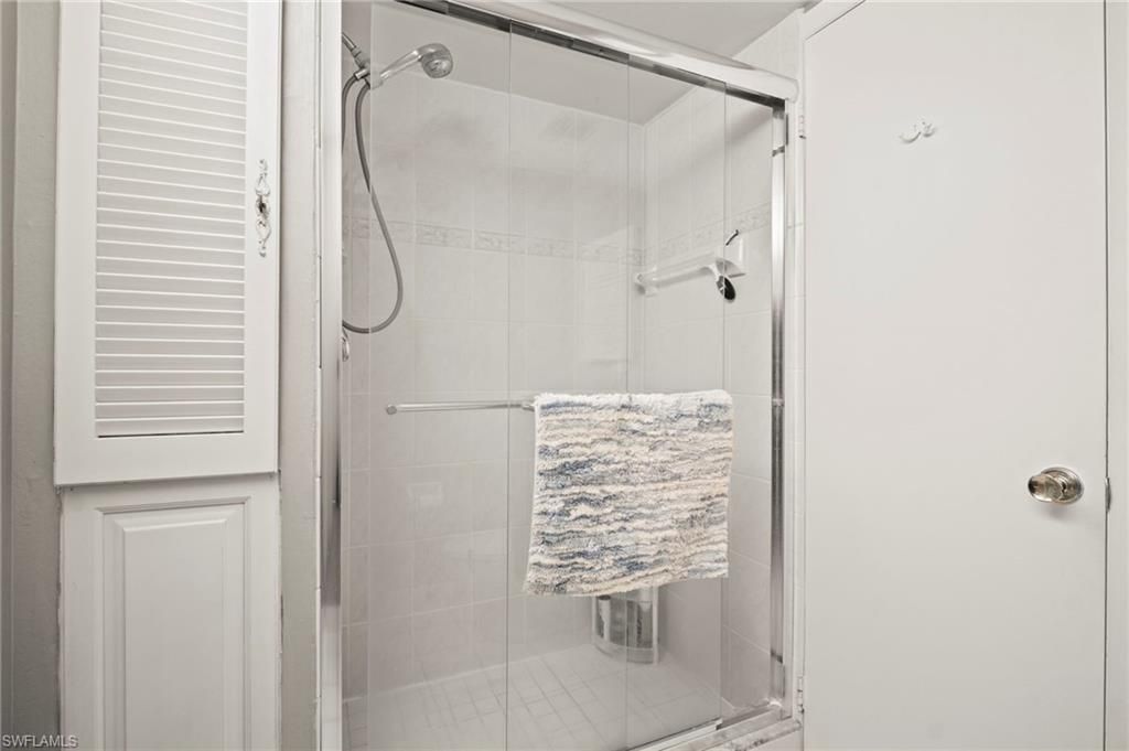 555 Park Shore Dr, Unit B212, Naples, FL 34103 Photo