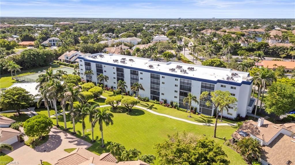 555 Park Shore Dr, Unit B212, Naples, FL 34103 Photo