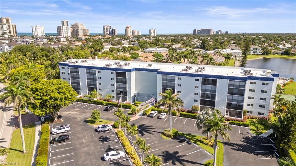 555 Park Shore Dr, Unit B212, Naples, FL 34103 Photo