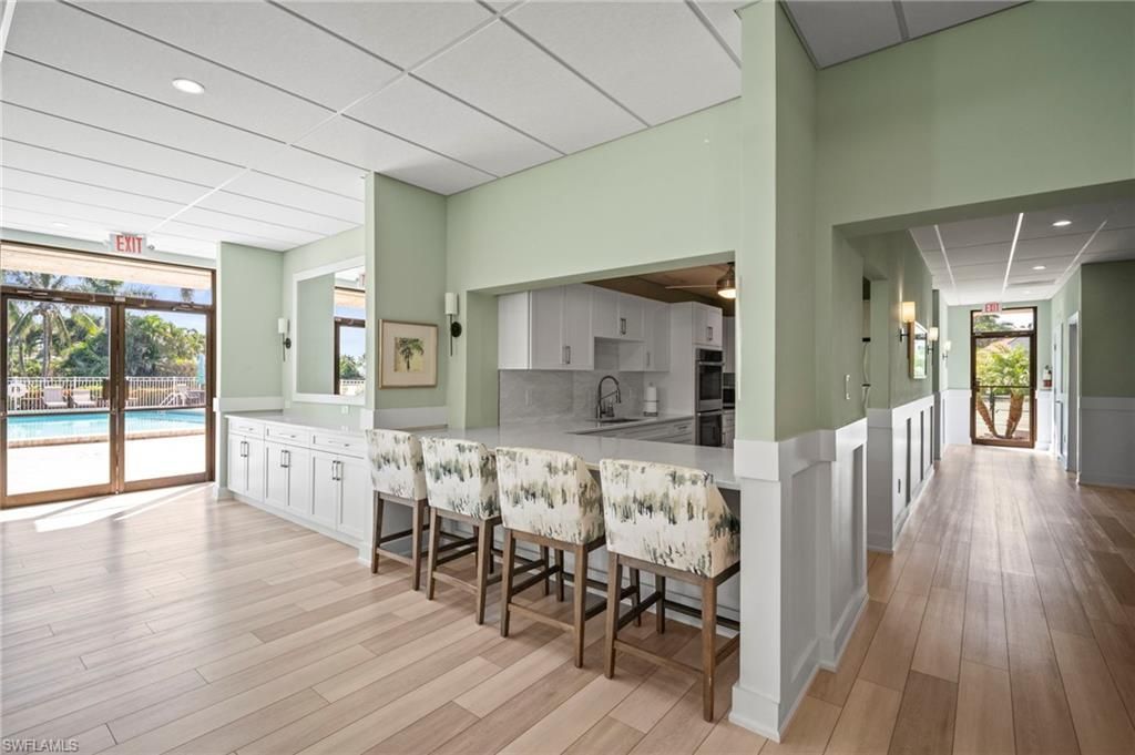 555 Park Shore Dr, Unit B212, Naples, FL 34103 Photo