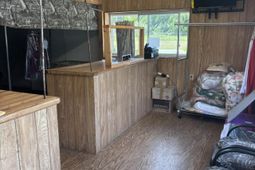 591 Bowman Avenue photo 4