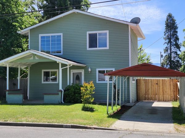 1011 SW I Street, Grants Pass, OR 97526