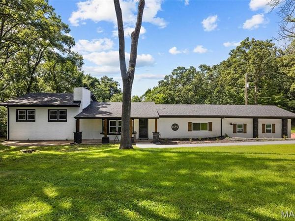 1655 Valley Park Road, Fenton, MO 63026